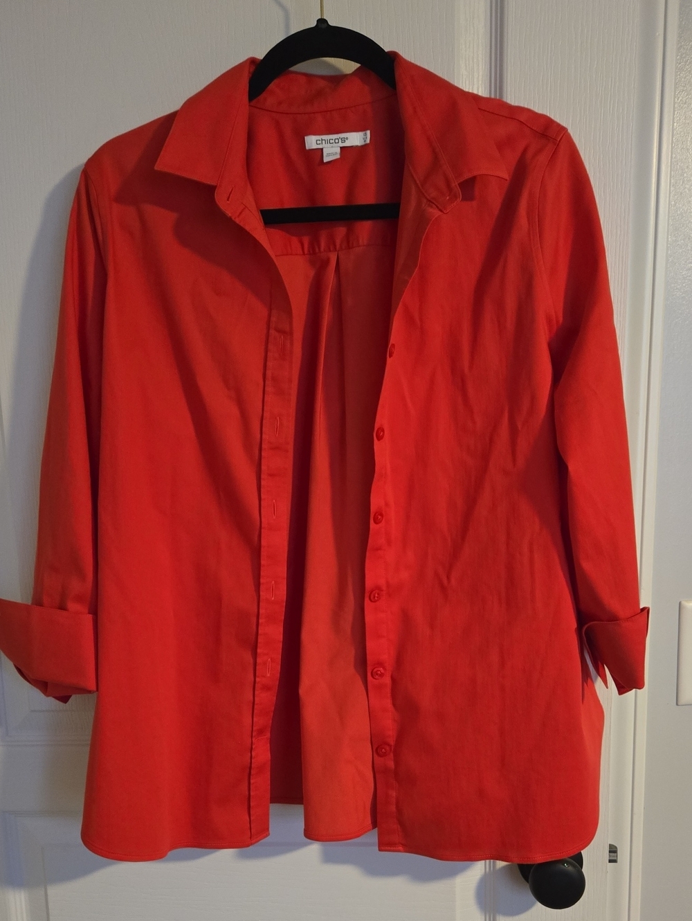 Chico's Women's (Women's Shirts category) Red Button-Front Shirt